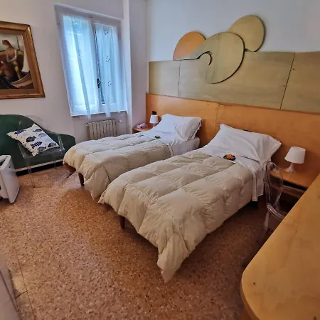 Tonino Nuova Gestione Guest house Vernazza