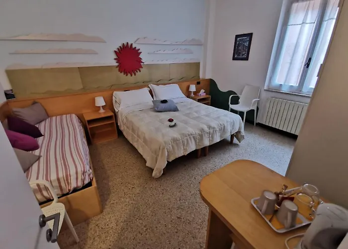 Tonino Nuova Gestione 4* Vernazza